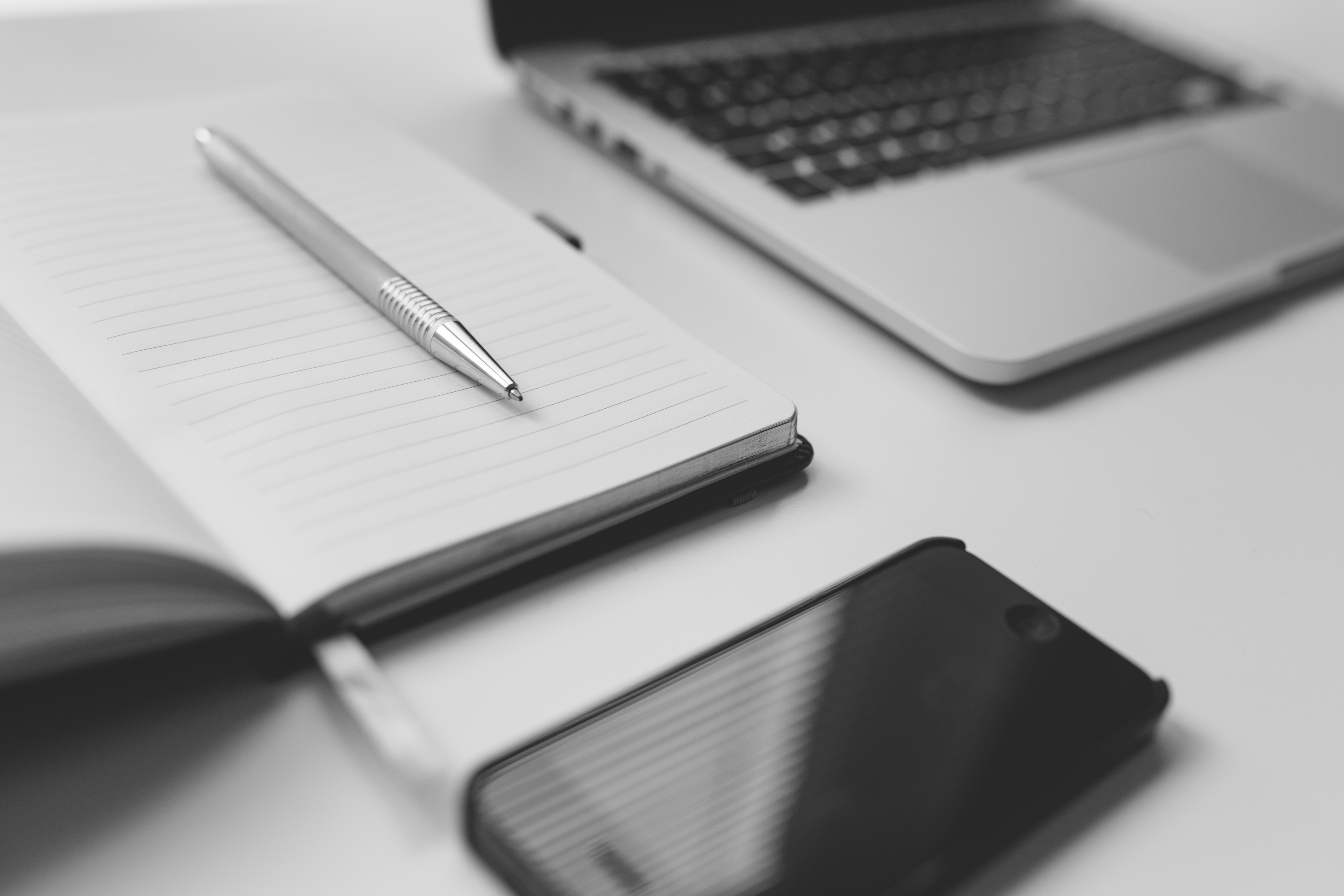 laptop-notebook-computer-mobile-writing-working-726326-pxhere.com